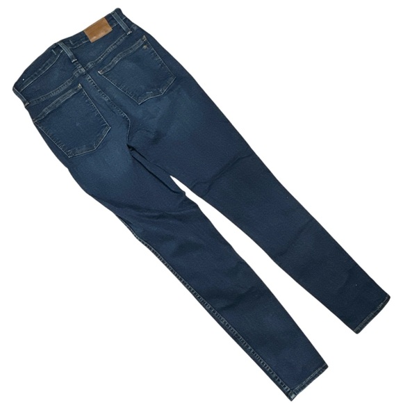 Madewell Curvy High-Rise Skinny Jeans in Woodland Wash: TENCEL™ Denim Edition - Picture 8 of 16